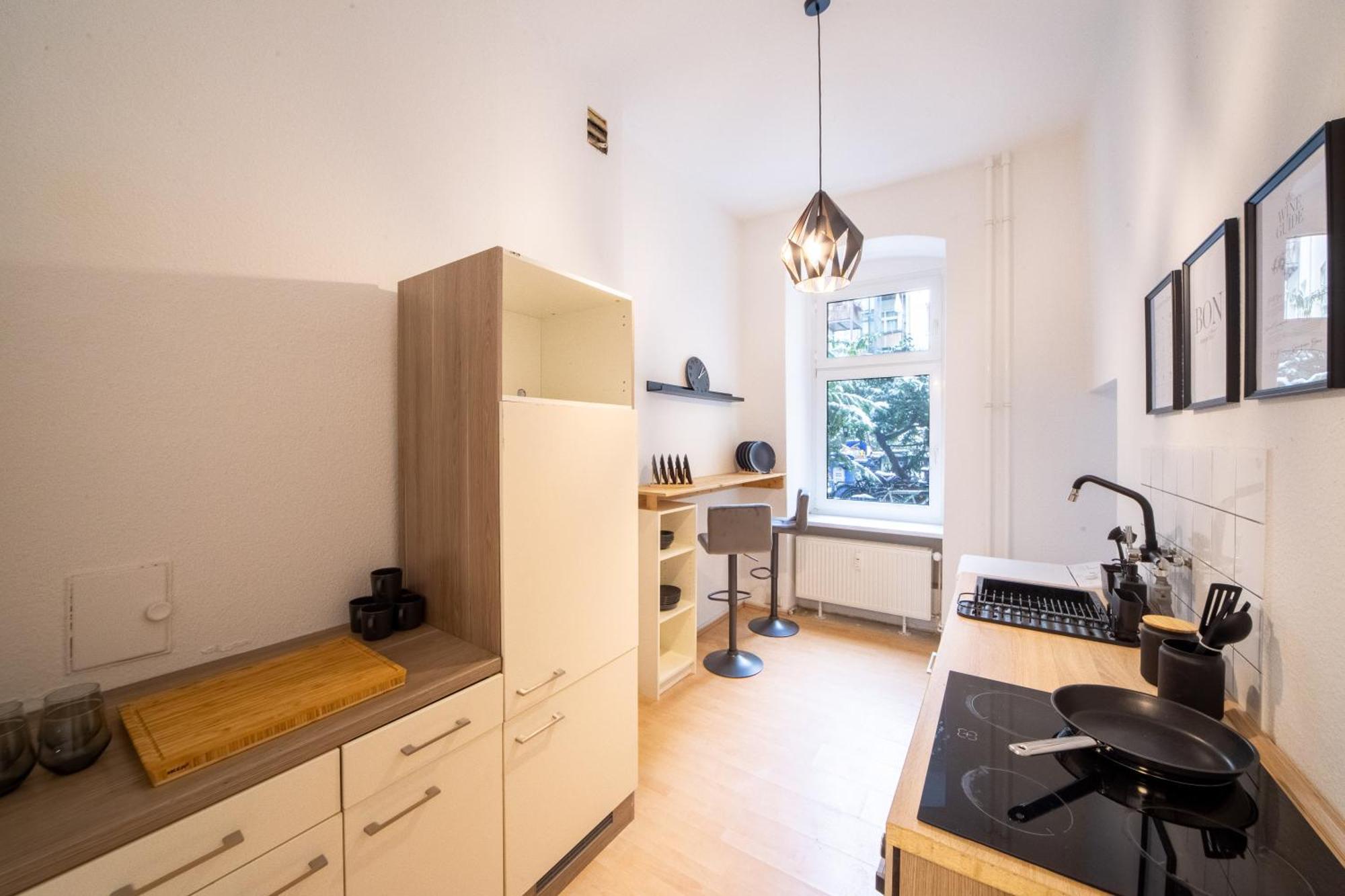 Massagesessel, King-Sized Bed, Billardtisch, 2 Couches Lejlighed Berlin Eksteriør billede